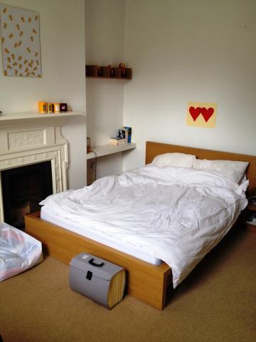 			NEW INSTRUCTION/ROOF TERRACE, 2 Bedroom, 1 bath, 1 reception Flat			 Parliament Hill, BELSIZE PARK